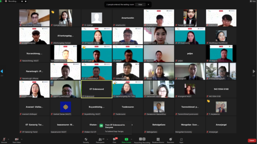 “Оюу толгой” болон “Рио Тинто” компаниуд тэтгэлэг гардууллаа